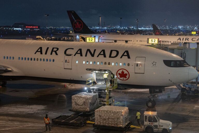 canadians-awaiting-flights-home-as-us-oil-blockade-causes-energy-shortage-in-cuba