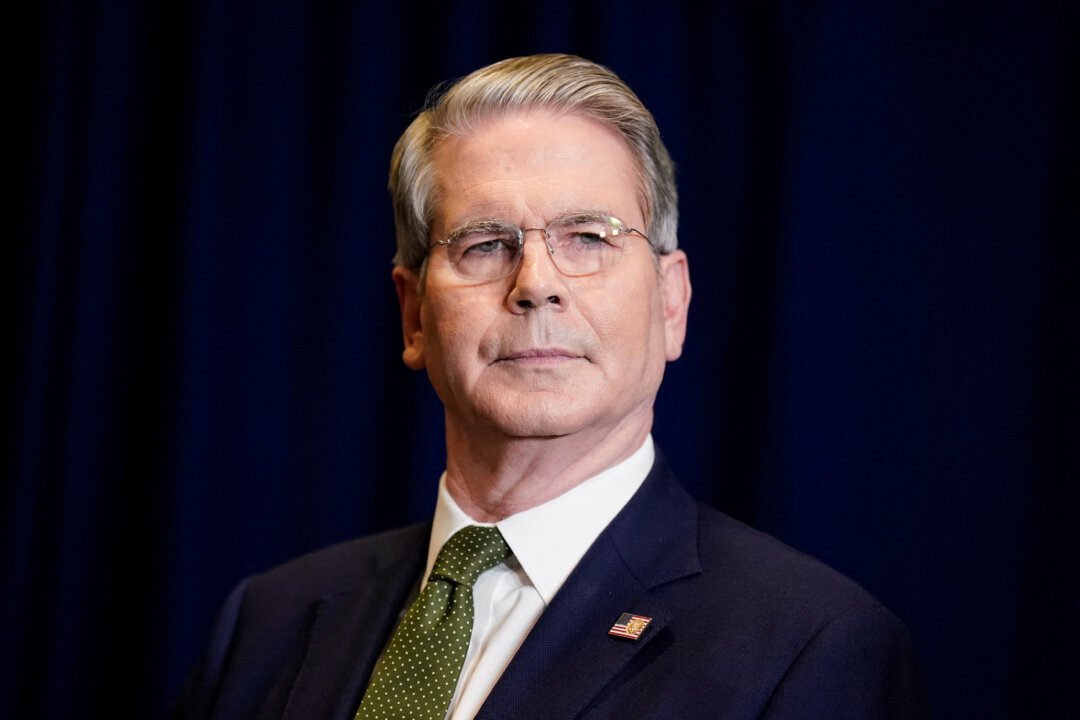 bessent-says-white-house-can-recreate-same-tariffs-if-it-loses-us-supreme-court-case