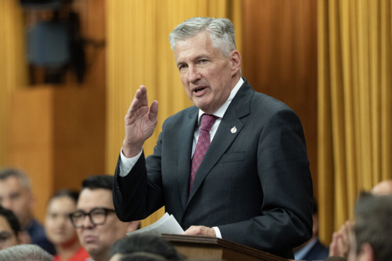 liberal-mp-asks-ottawa-to-reconsider-updated-in-person-work-rules-for-public-servants