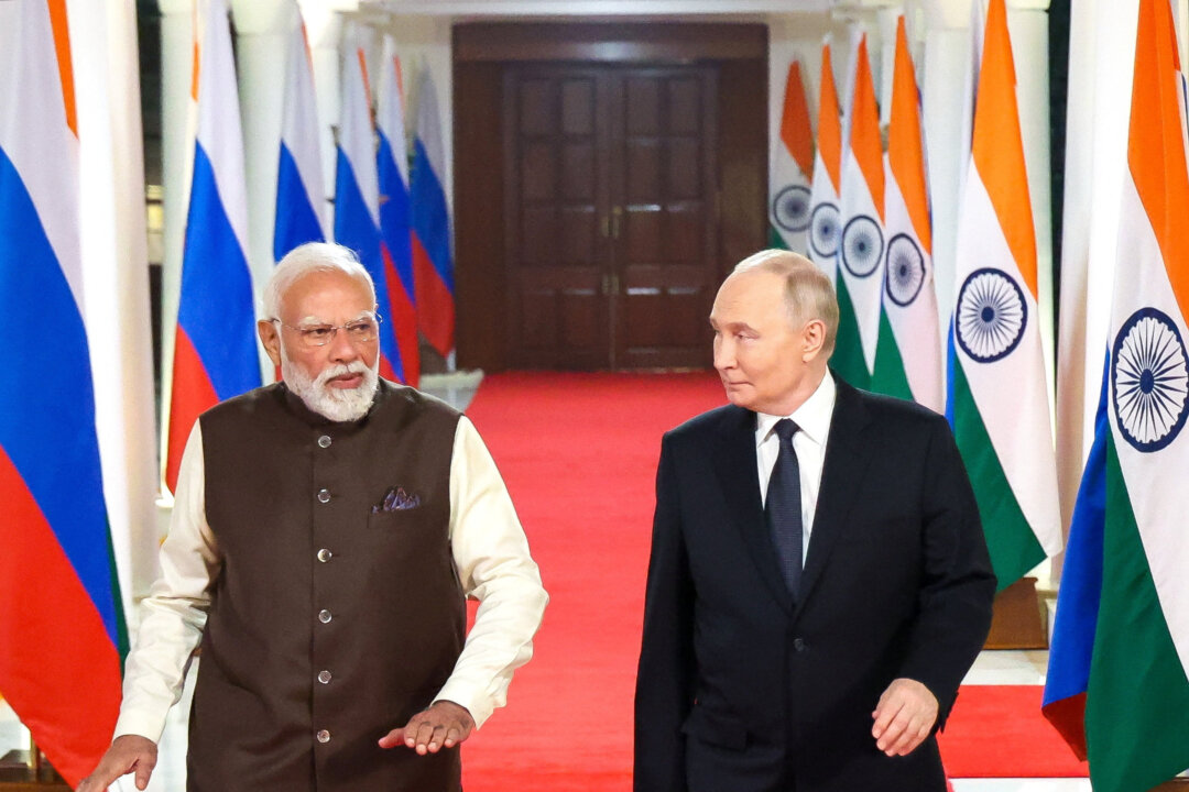 putin-and-modi-talk-trade,-peace-in-new-delhi