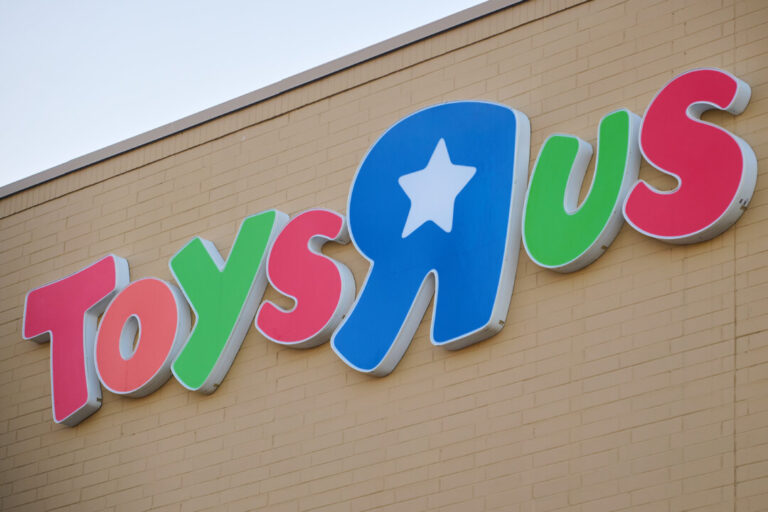 toys-‘r’-us-canada-on-cusp-of-closing-more-locations:-court-filings