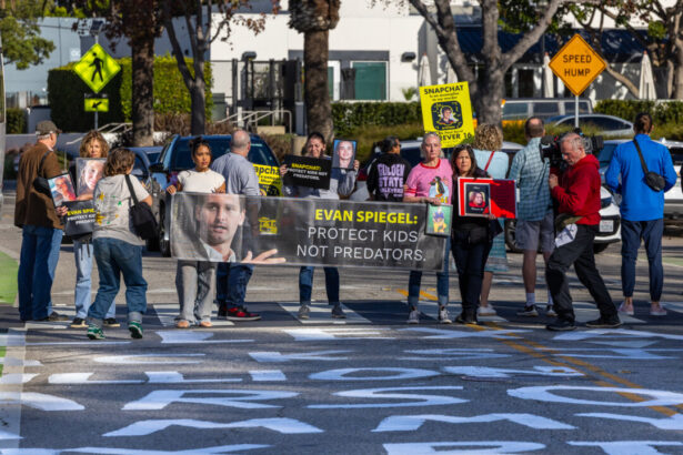 remembering-108-children,-grieving-parents-urge-snapchat-reforms