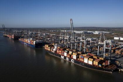 dubai’s-dp-world-chief-executive-resigns