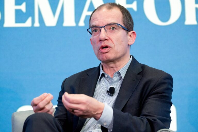 moderna-projects-more-growth-outside-us-after-fda-rejects-influenza-vaccine