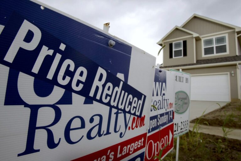 share-of-new-homes-selling-at-a-discount-outpaces-existing-homes-for-first-time