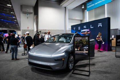 tesla-to-get-chips-from-samsung’s-texas-facility-in-$16.5-billion-deal