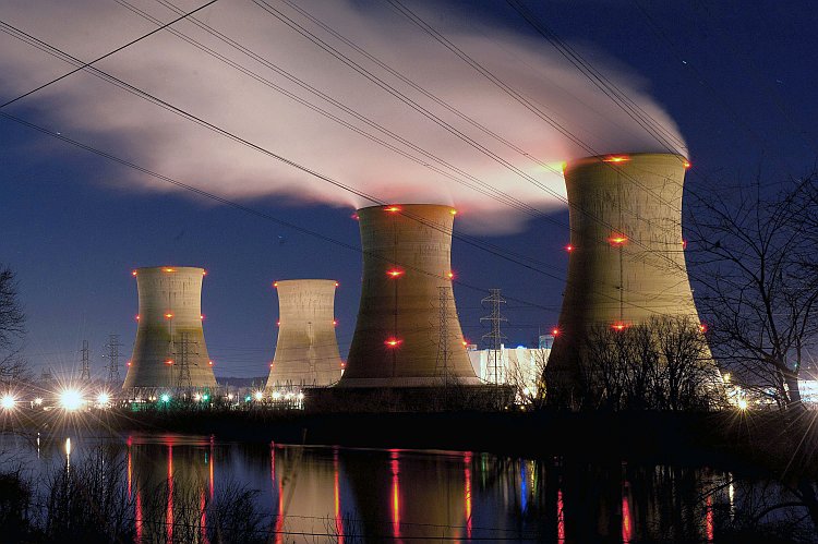 as-demand-grows,-us-nuclear-energy-industry-faces-looming-crunch-in-reactor-fuel-supply