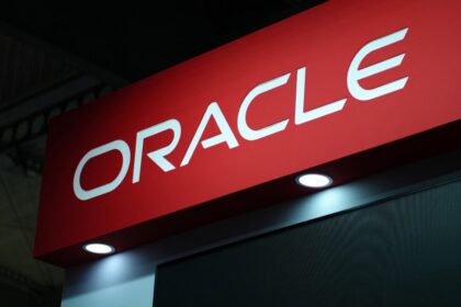 oracle-stock-tumbles-as-wall-street-shifts-focus-to-ai-debt-risks