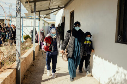 minister-confirms-‘isis-brides’-and-children-still-hold-australian-passports