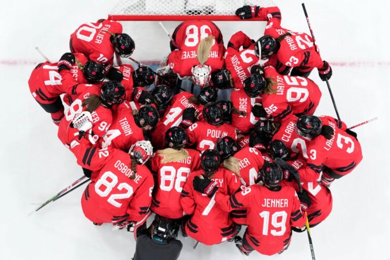 ontario-premier-directs-schools-to-allow-students-to-watch-canada’s-olympic-hockey