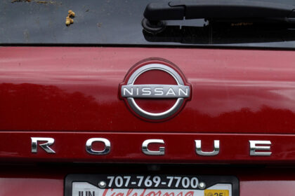 nissan-recalls-nearly-643,000-rogue-suvs-over-engine-and-ignition-issues