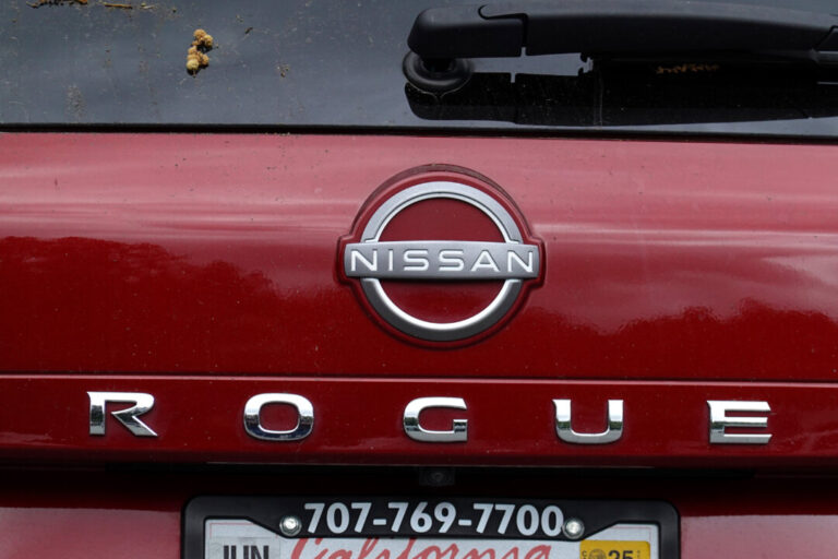 nissan-recalls-nearly-643,000-rogue-suvs-over-engine-and-ignition-issues