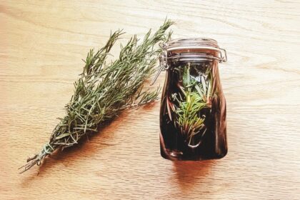 how-to-make-rosemary-wine-to-lift-your-spirits-and-boost-heart-health