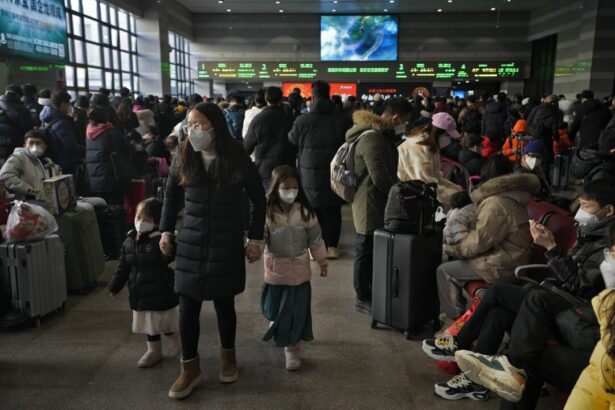 ccp-arrests-citizens-for-posting-videos-of-crowded-budget-trains-amid-sluggish-economy