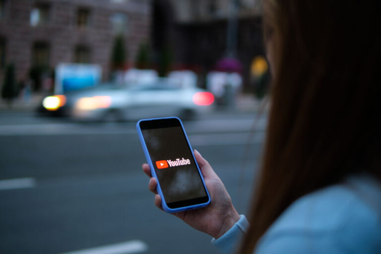 youtube’s-top-engineer-says-app-not-designed-to-encourage-binge-watching,-addiction