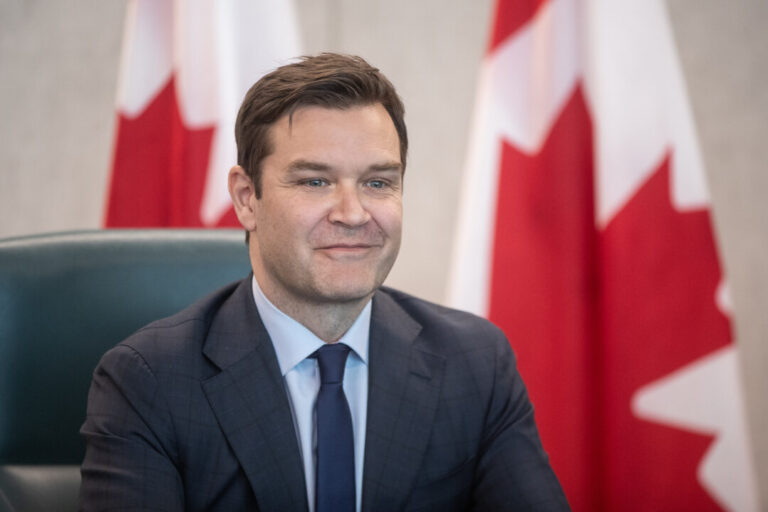 floor-crossing-mp-jeneroux-to-accompany-carney-on-asia-trip