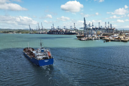 panama-removes-hong-kong-company’s-workers-from-ports