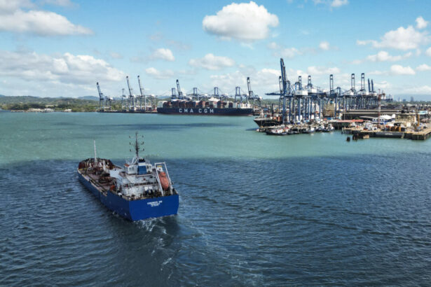 panama-removes-hong-kong-company’s-workers-from-ports