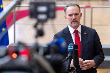 trump-trade-rep-says-priority-is-re-shoring-us-manufacturing-through-tariffs-as-usmca-review-looms