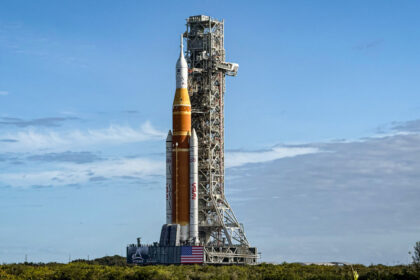 nasa-moon-rocket-rolls-back-for-more-repairs