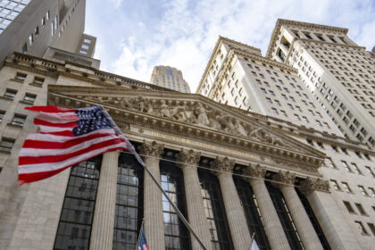 dow-jones-drops-500-points,-oil-surges-8-percent-at-opening-bell