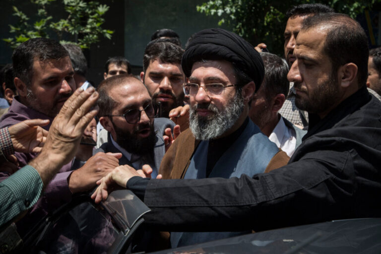 killing-khamenei-won’t-be-decisive-in-defeating-iranian-regime,-former-diplomats-warn