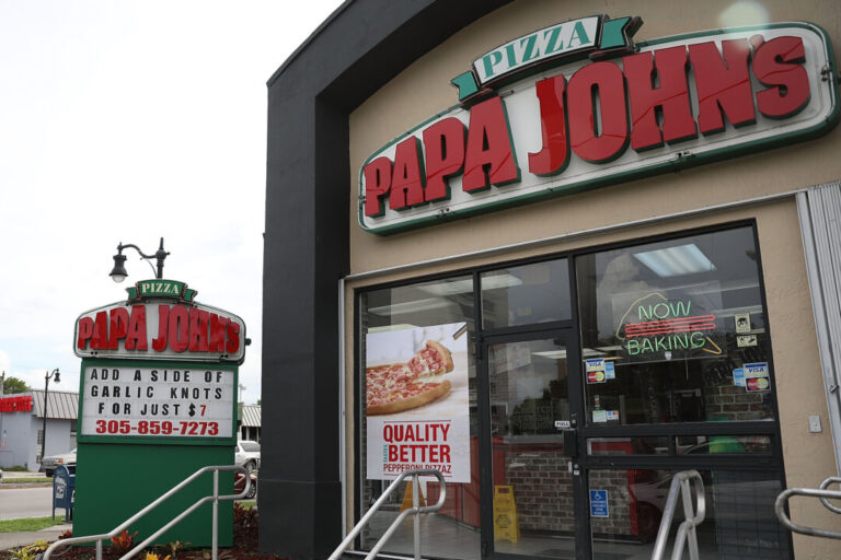 papa-john’s-to-shutter-nearly-300-restaurants-in-north-america