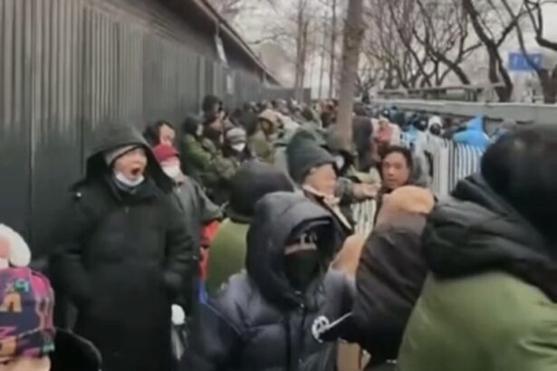 petitioners-gather-in-beijing-amid-cold-temps,-tight-security-during-china’s-‘two-sessions’