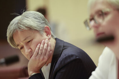 australia-weighs-up-military-aid-to-war-hit-middle-east