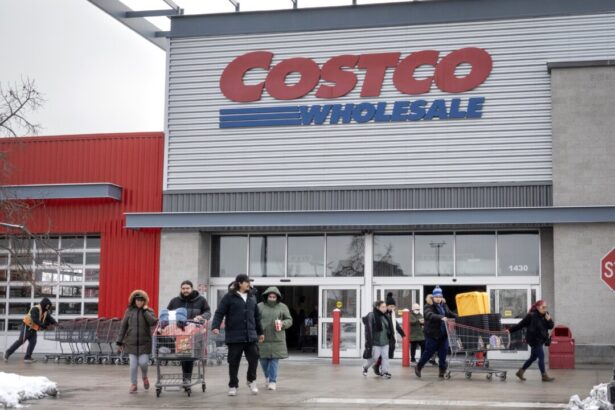 lawsuit-demands-costco-pass-tariff-refund-to-customers-who-paid-higher-prices
