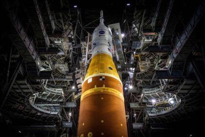 moon-mission-on-track-for-april-1-launch:-nasa
