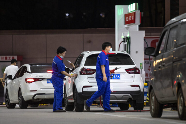 trump-says-reports-of-long-gas-lines-in-china-since-iran-war-are-correct