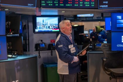 wall-street-review:-stocks-continue-sell-off-on-soaring-oil