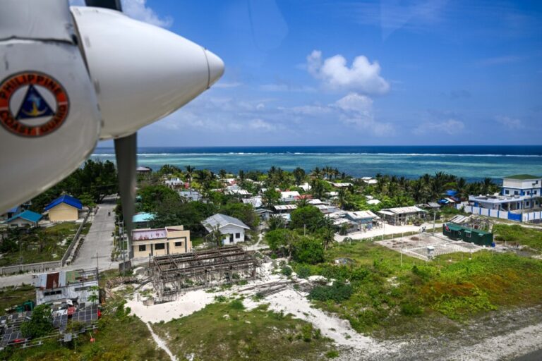 philippines-rejects-chinese-claims-to-sovereignty-over-south-china-sea