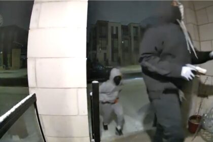 toronto-area-police-share-footage-of-attempted-home-invasion-that-ended-after-resident-fires-at-intruders