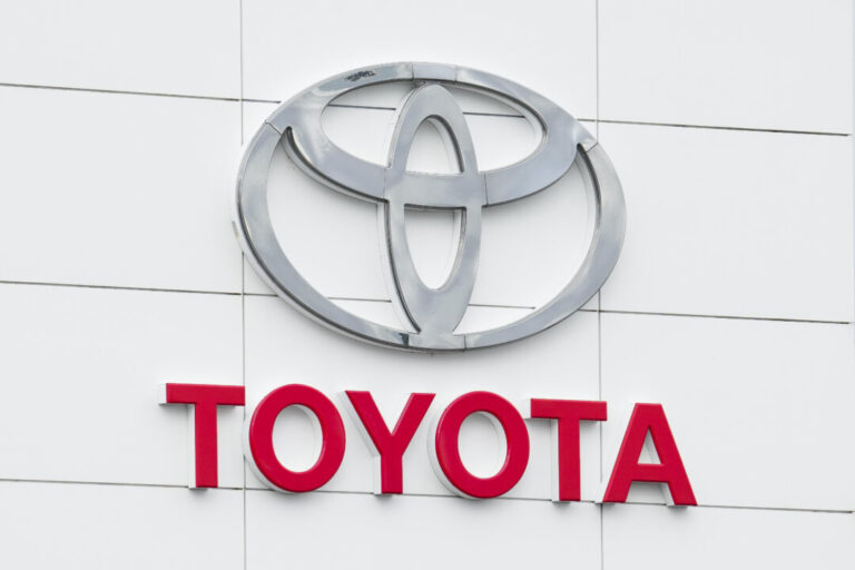 nearly-40,000-toyota-highlanders-recalled-in-canada-due-to-seat-defect