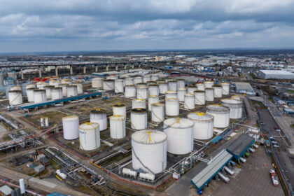 oil-prices-jump-following-attack-on-iranian-gas-field