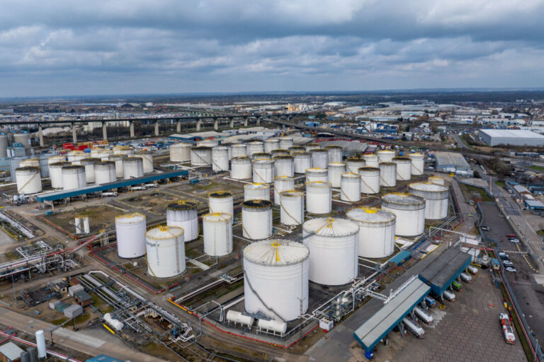 oil-prices-jump-following-attack-on-iranian-gas-field