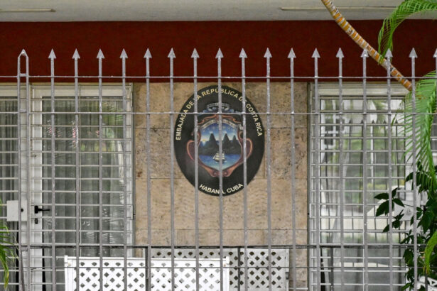 costa-rica’s-president-cuts-off-diplomatic-ties-with-cuban-regime