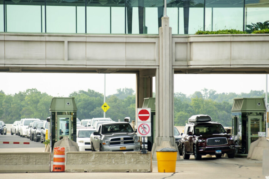 border-officer-facing-trafficking-charges-after-truck-carrying-drugs-enters-ontario:-rcmp
