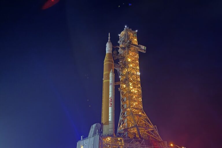 nasa-moves-moon-rocket-back-to-launch-pad