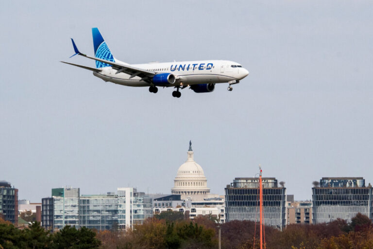 united-airlines-to-cut-more-flights-as-it-eyes-oil-above-$100-through-2027