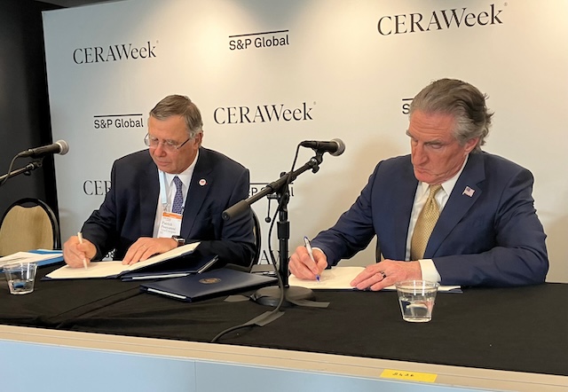 trump-admin-strikes-deal-with-energy-firm-to-nix-offshore-wind-plans