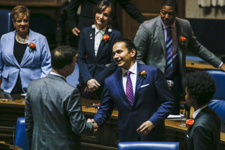 manitoba-premiers-promises-to-end-provincial-tax-on-food-from-grocery-store