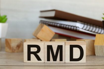 retirees,-should-you-take-rmds-early-in-the-year-or-wait?