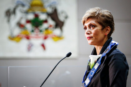 rcmp-search-home-of-former-calgary-mayor-gondek-and-councillors