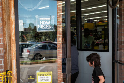 number-of-americans-receiving-unemployment-benefits-falls-to-2-year-low