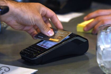 australia-to-axe-card-surcharges,-customers-to-save-$1.6-billion