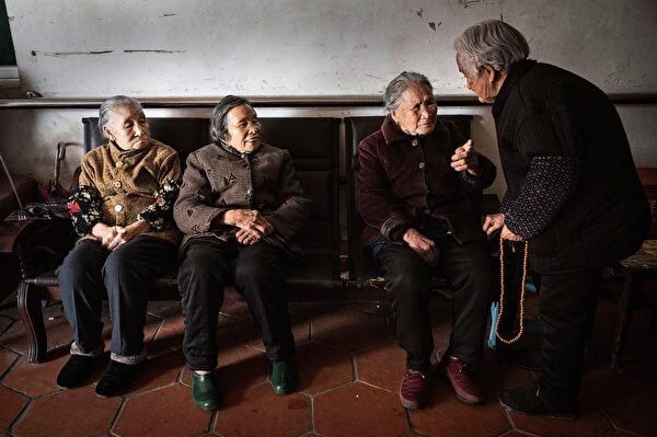 china-to-require-retirees-to-pay-into-long-term-care-insurance