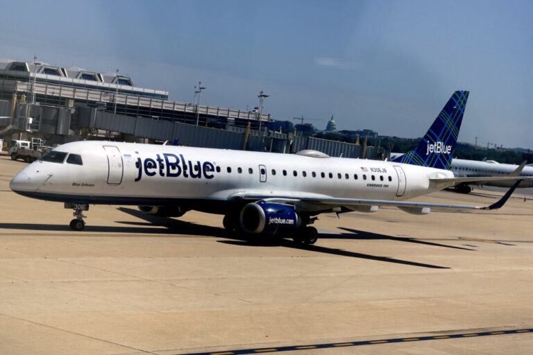 jetblue-raises-baggage-fees,-citing-higher-operating-costs